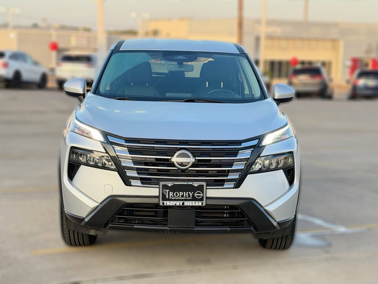 Certified 2025 Nissan Rogue SV FWD image 2