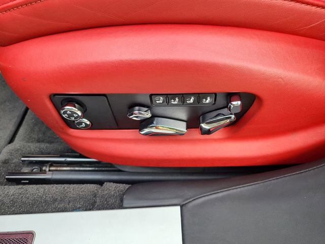 Used 2021 Bentley Flying Spur V8 image 27