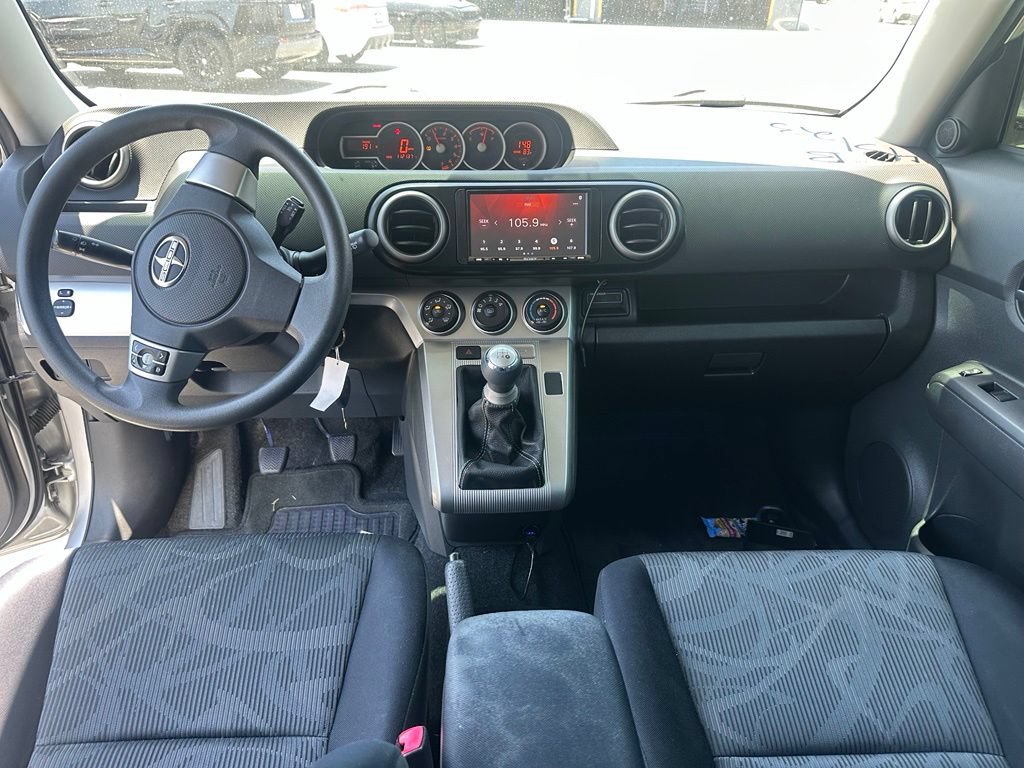 Used 2012 Scion xB FWD image 9
