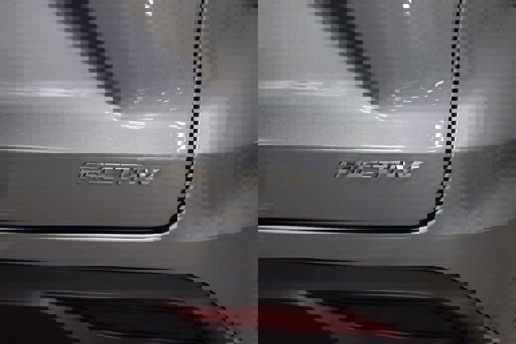 New 2026 Chevrolet Trax ACTIV w/ Sunroof Package FWD image 21