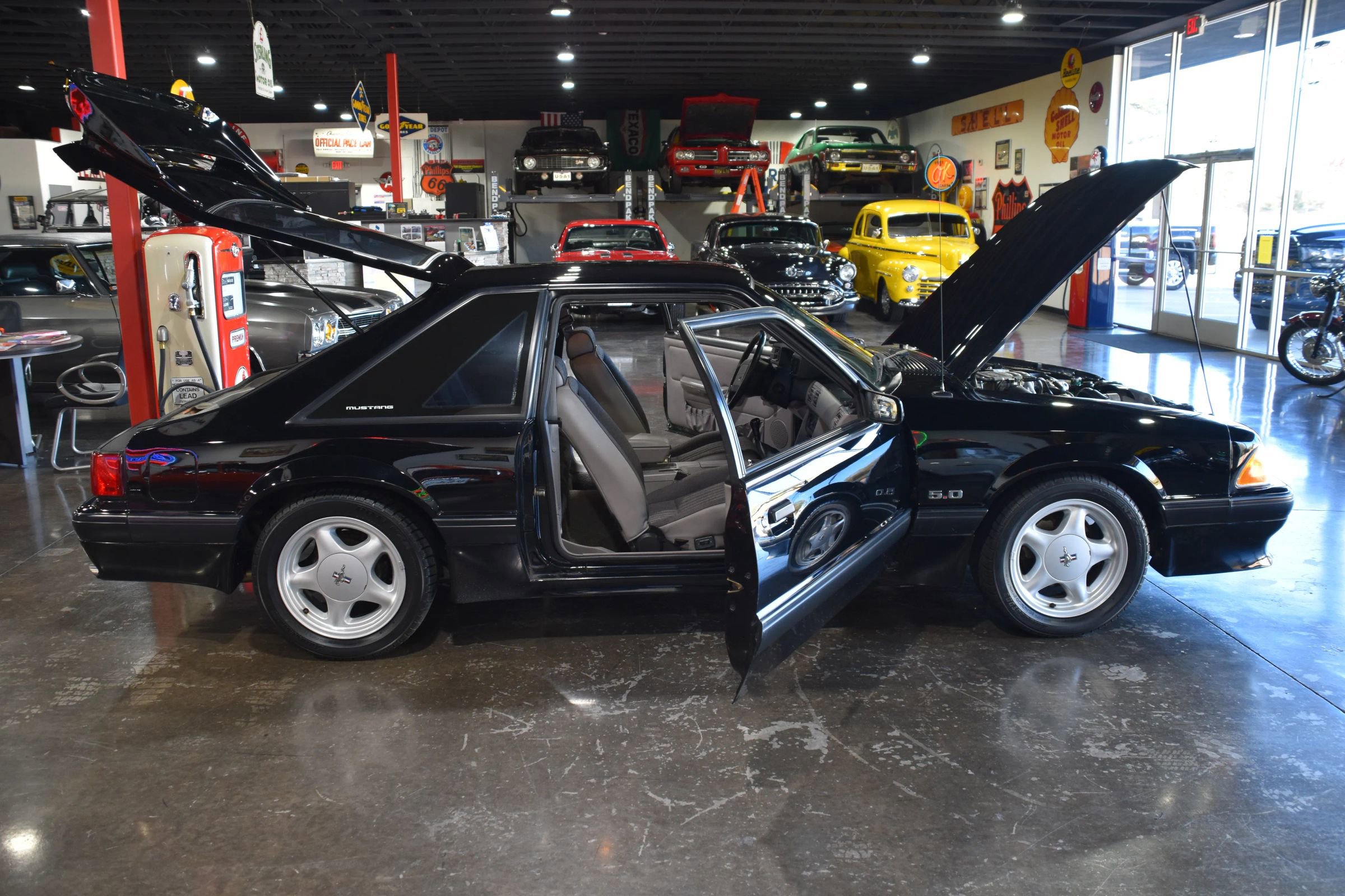 Used 1991 Ford Mustang LX RWD image 17