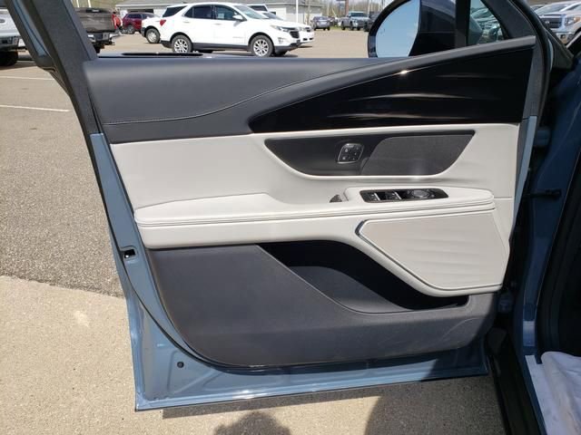 New 2026 Lincoln Nautilus Premier image 11