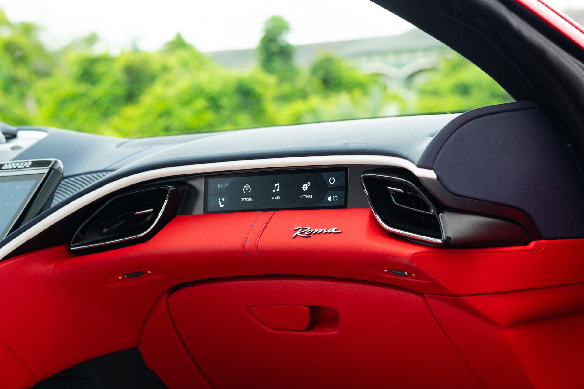 Used 2023 Ferrari Roma RWD image 8