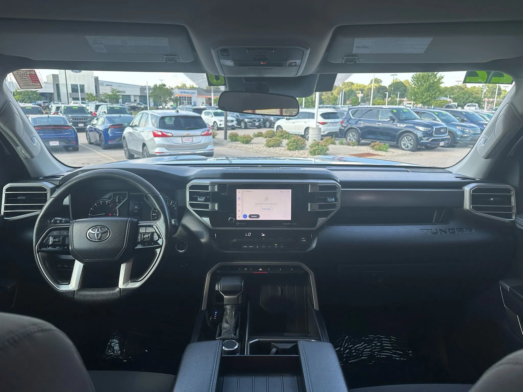 Used 2022 Toyota Tundra SR5 w/ SR5 Convenience Package image 14