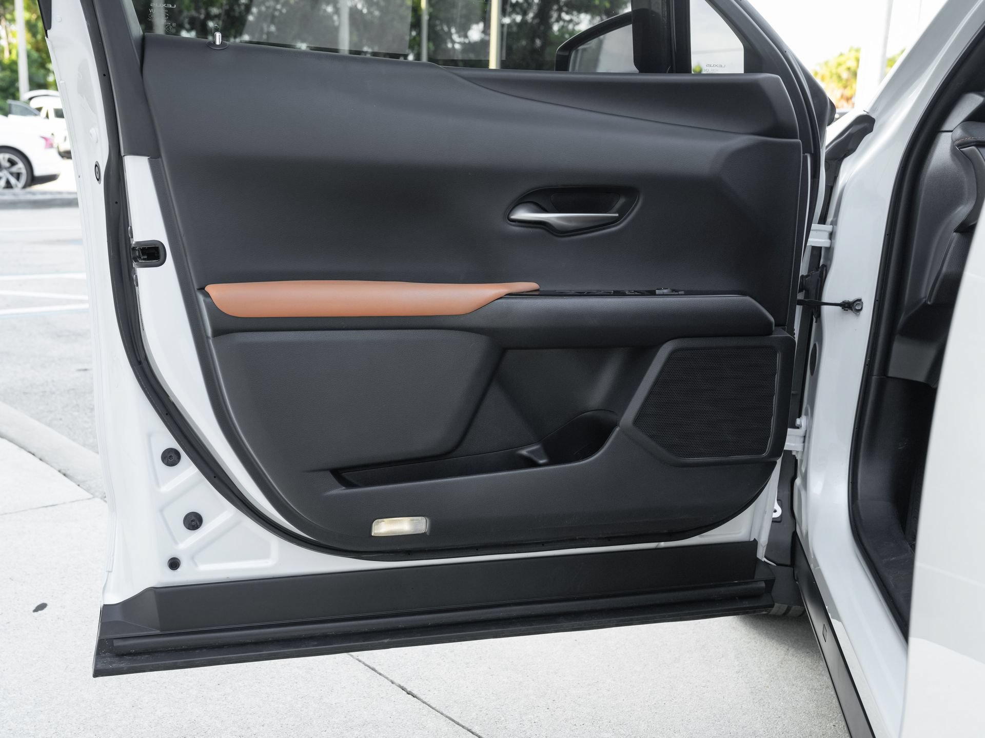 Used 2022 Lexus UX 250h w/ Premium Package AWD/4WD image 33