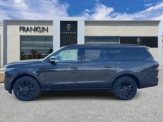 New 2026 Lincoln Navigator L Reserve w/ Jet Appearance Package AWD/4WD image 4