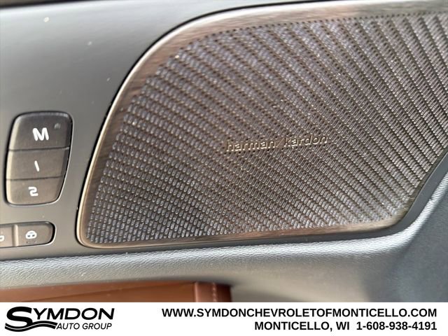 Used 2023 Volvo V60 B5 Cross Country Ultimate image 16