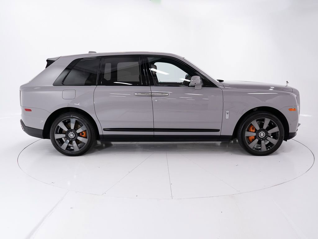 Certified 2023 Rolls-Royce Cullinan w/ Dark Exterior Package AWD/4WD image 6