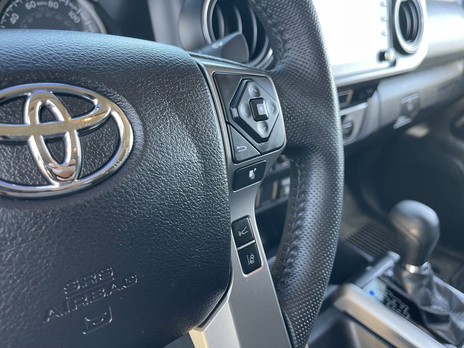 Used 2021 Toyota Tacoma SR5 RWD image 26
