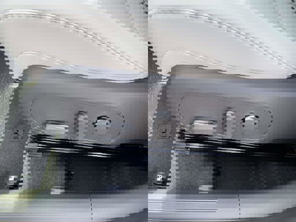 New 2026 Hyundai Kona SEL Premium image 9