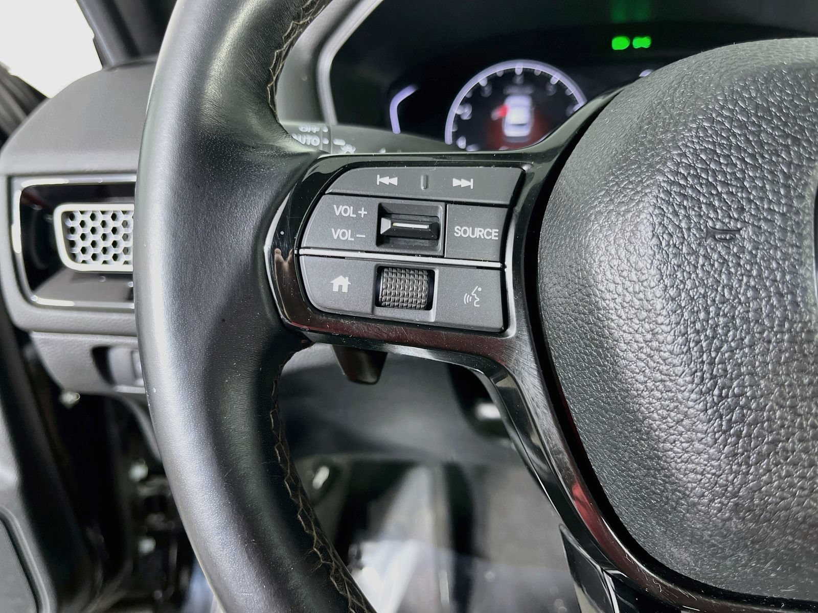 Used 2024 Honda Civic Sport image 14