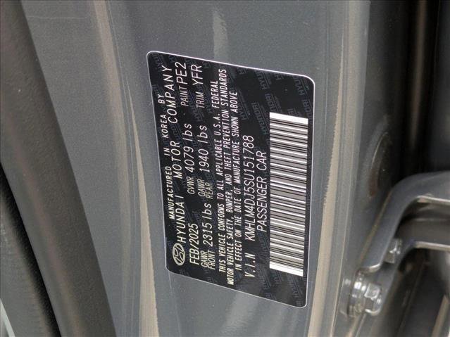 New 2025 Hyundai Elantra SEL image 18