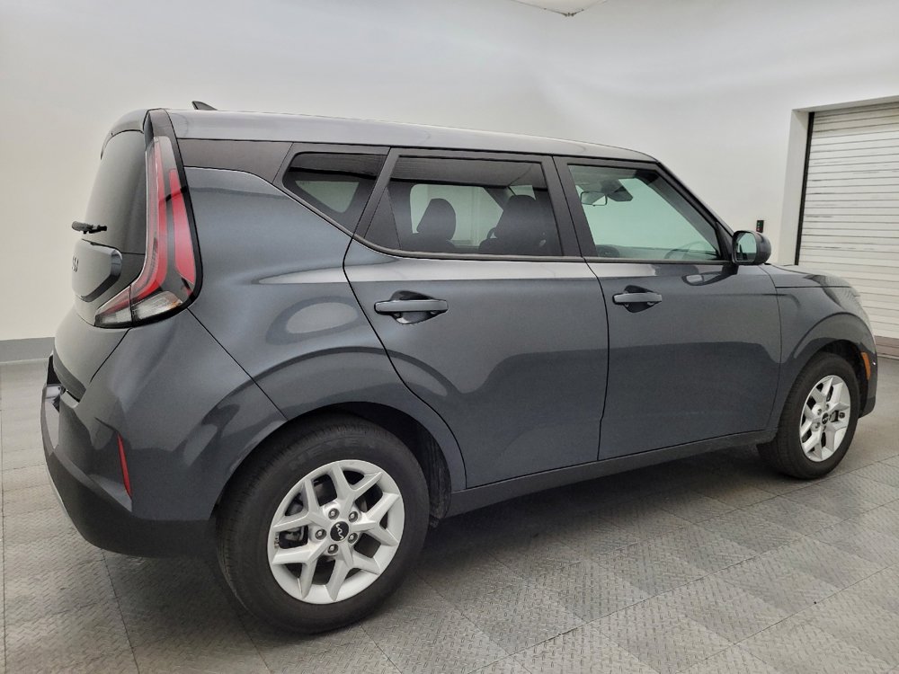 Used 2025 Kia Soul LX image 10