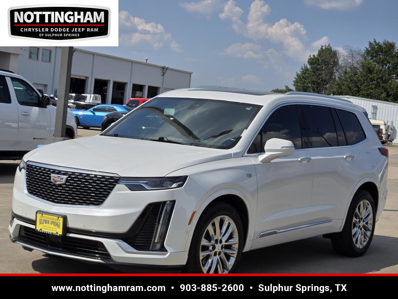 Used 2022 Cadillac XT6 Premium Luxury w/ Technology Package image 3