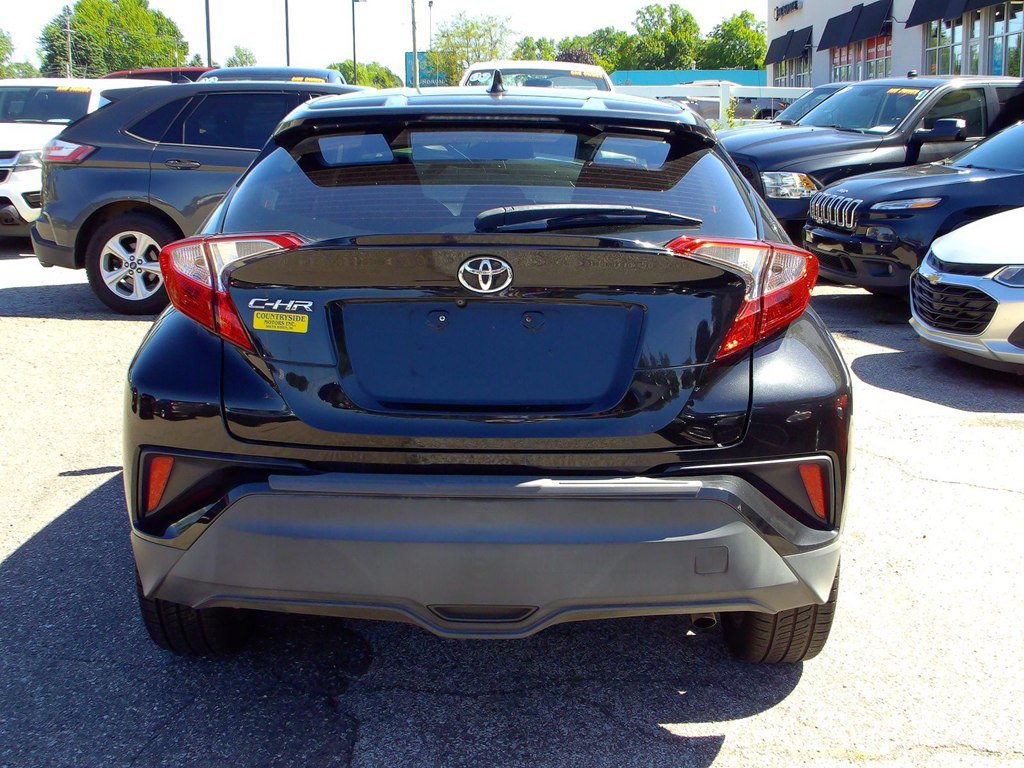 Used 2018 Toyota C-HR XLE FWD image 4