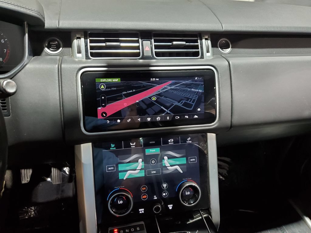 Used 2018 Land Rover Range Rover HSE AWD/4WD image 31