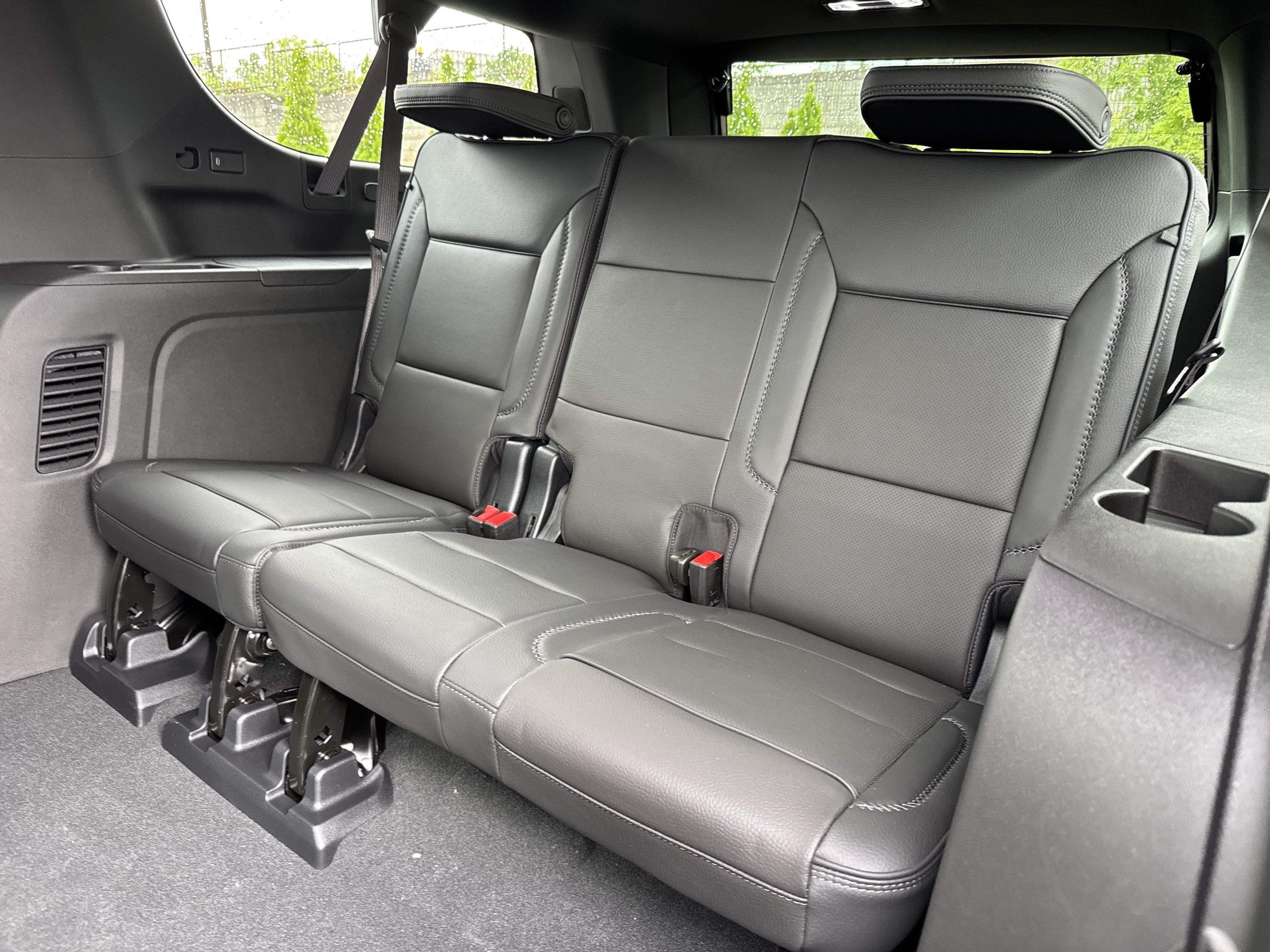 New 2026 GMC Yukon XL Denali w/ Sun & Power Step Package AWD/4WD image 32
