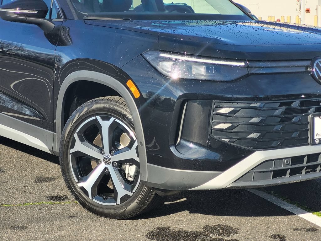 New 2026 Volkswagen Tiguan SE AWD/4WD image 3