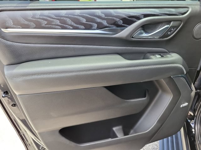 Used 2022 GMC Yukon XL Denali AWD/4WD image 8