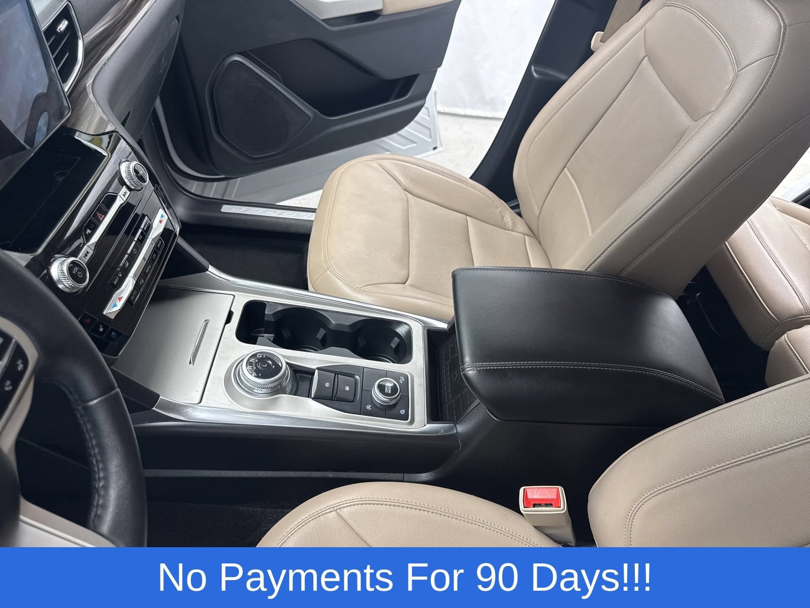 Used 2024 Ford Explorer Limited AWD/4WD image 18