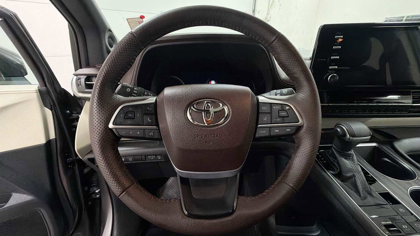 Certified 2021 Toyota Sienna Platinum AWD/4WD image 16