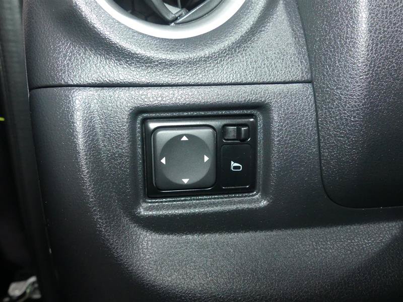 Used 2019 Nissan Versa SV FWD image 29