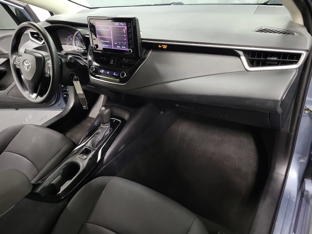 Used 2022 Toyota Corolla LE FWD image 28