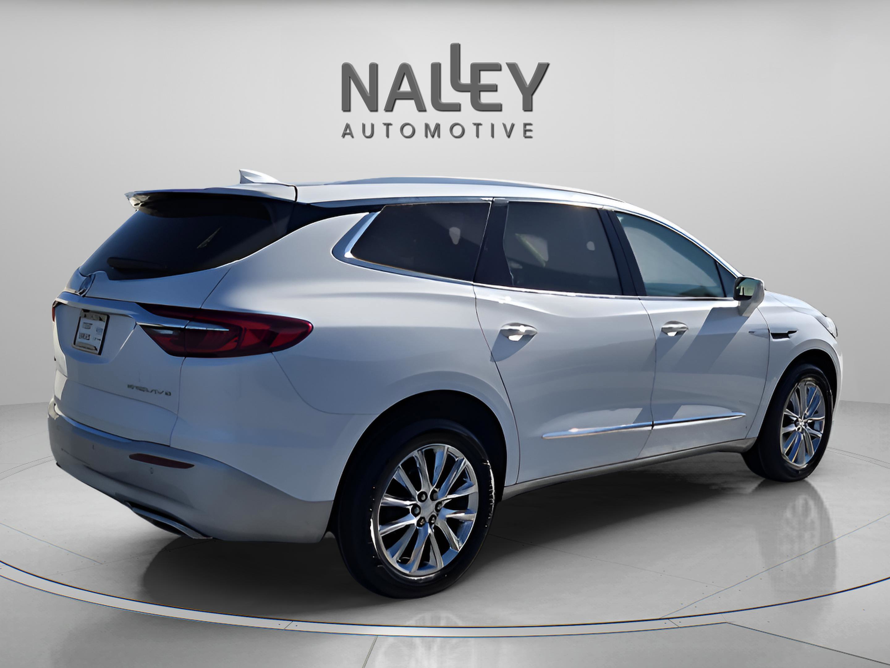 Used 2018 Buick Enclave Premium w/ Experience Buick Package image 6