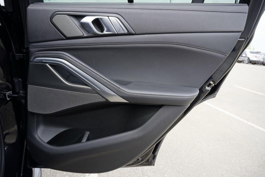 Used 2023 BMW X6 xDrive40i w/ Executive Package image 25