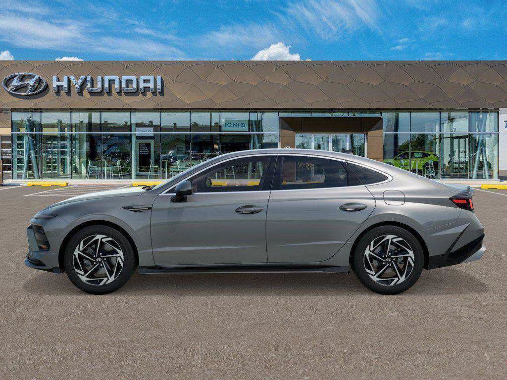 New 2026 Hyundai Sonata SEL AWD/4WD image 3