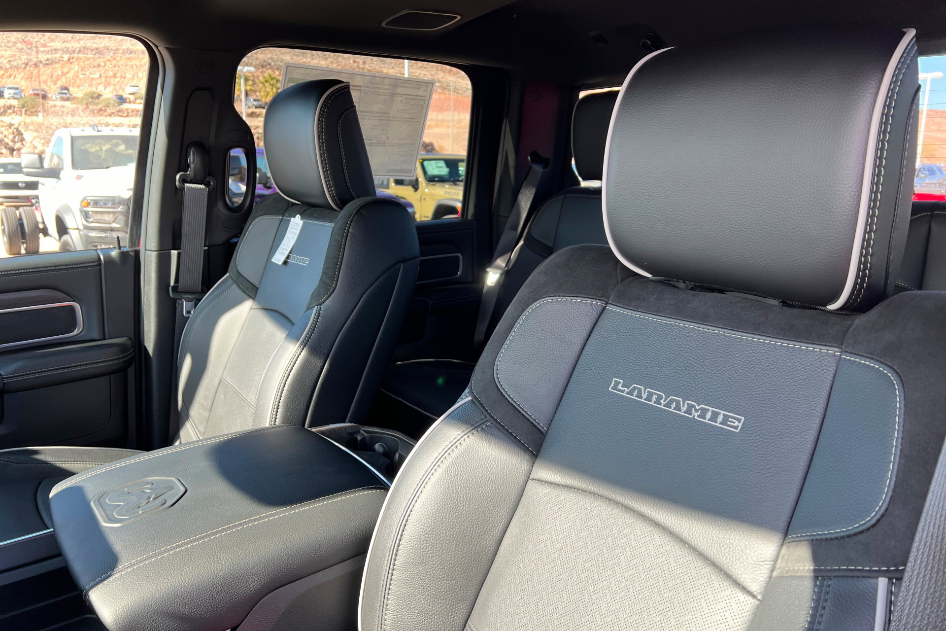 New 2026 RAM 3500 Laramie AWD/4WD image 16