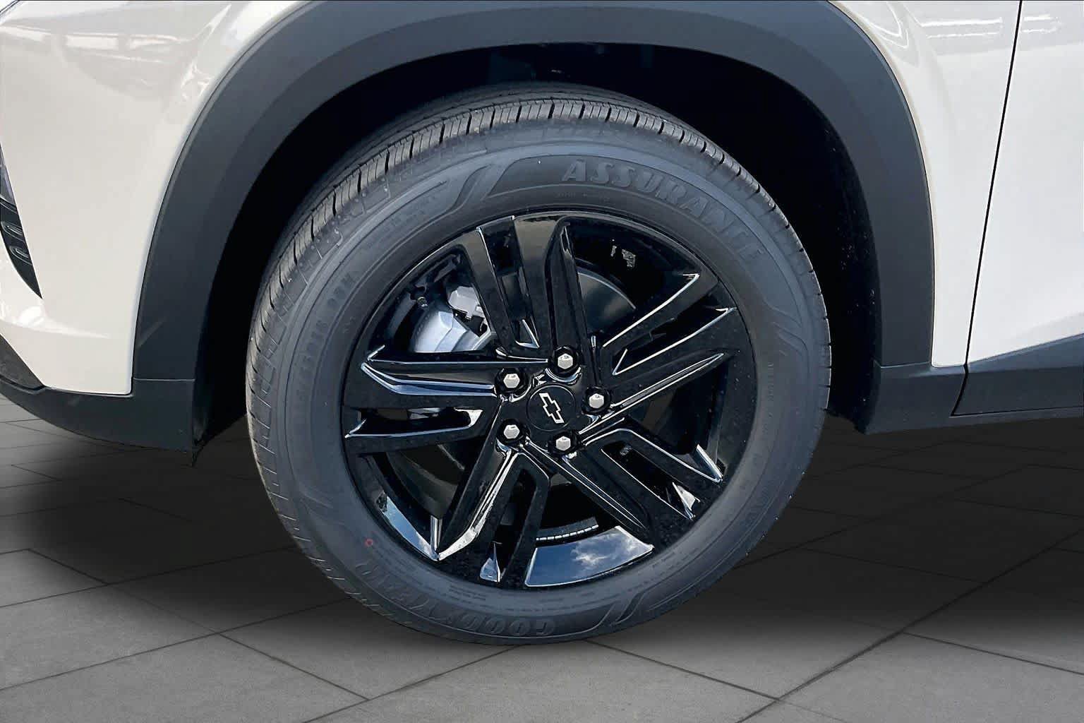 New 2026 Chevrolet Trax ACTIV w/ Driver Confidence Package FWD image 11