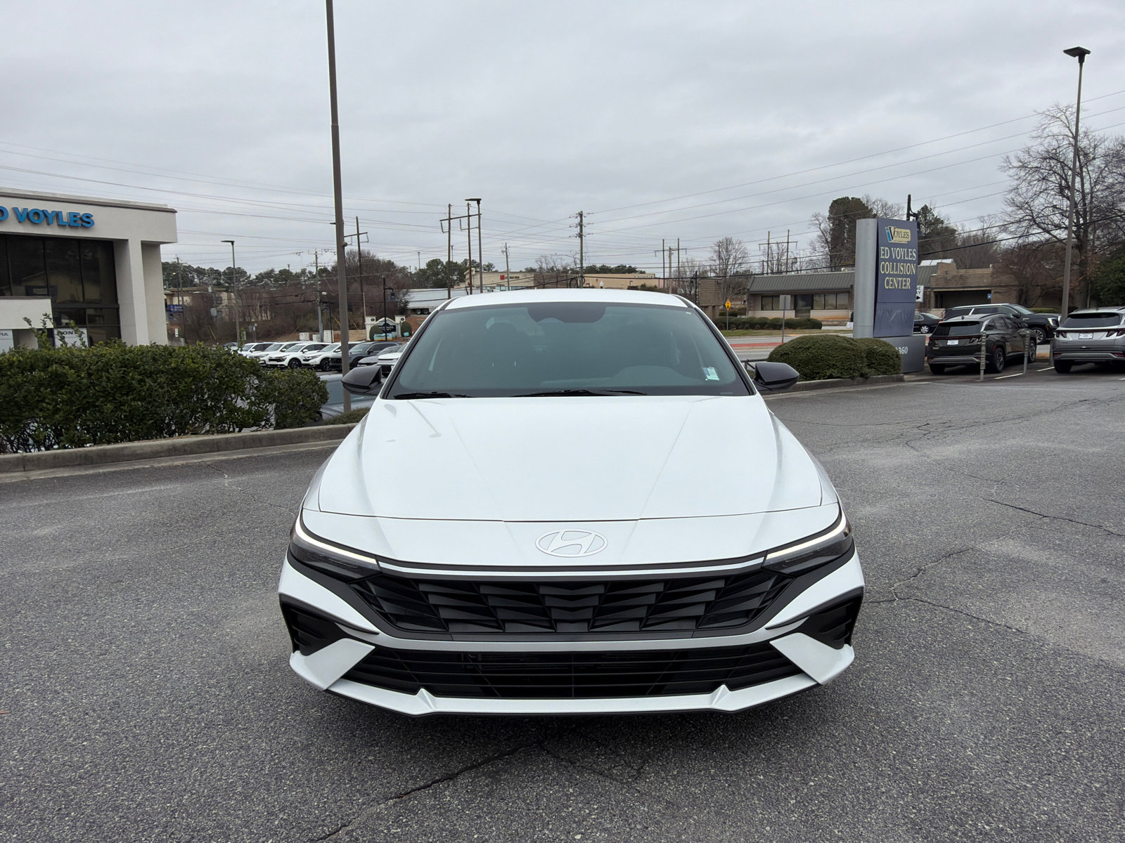 Certified 2025 Hyundai Elantra SEL FWD image 2