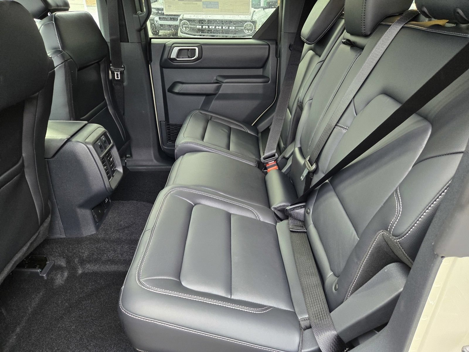 New 2026 Ford Bronco Outer Banks AWD/4WD image 6