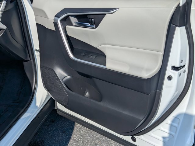 Used 2024 Toyota RAV4 XLE Premium image 13