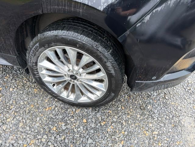 Used 2020 Ford Edge Titanium w/ Equipment Group 301A AWD/4WD image 6