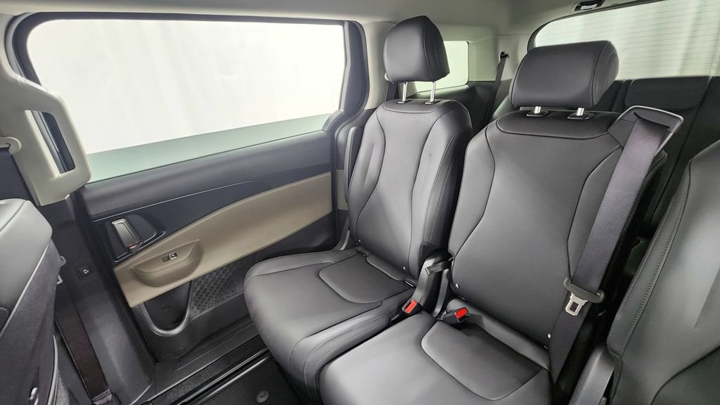 New 2026 Kia Carnival FWD image 14