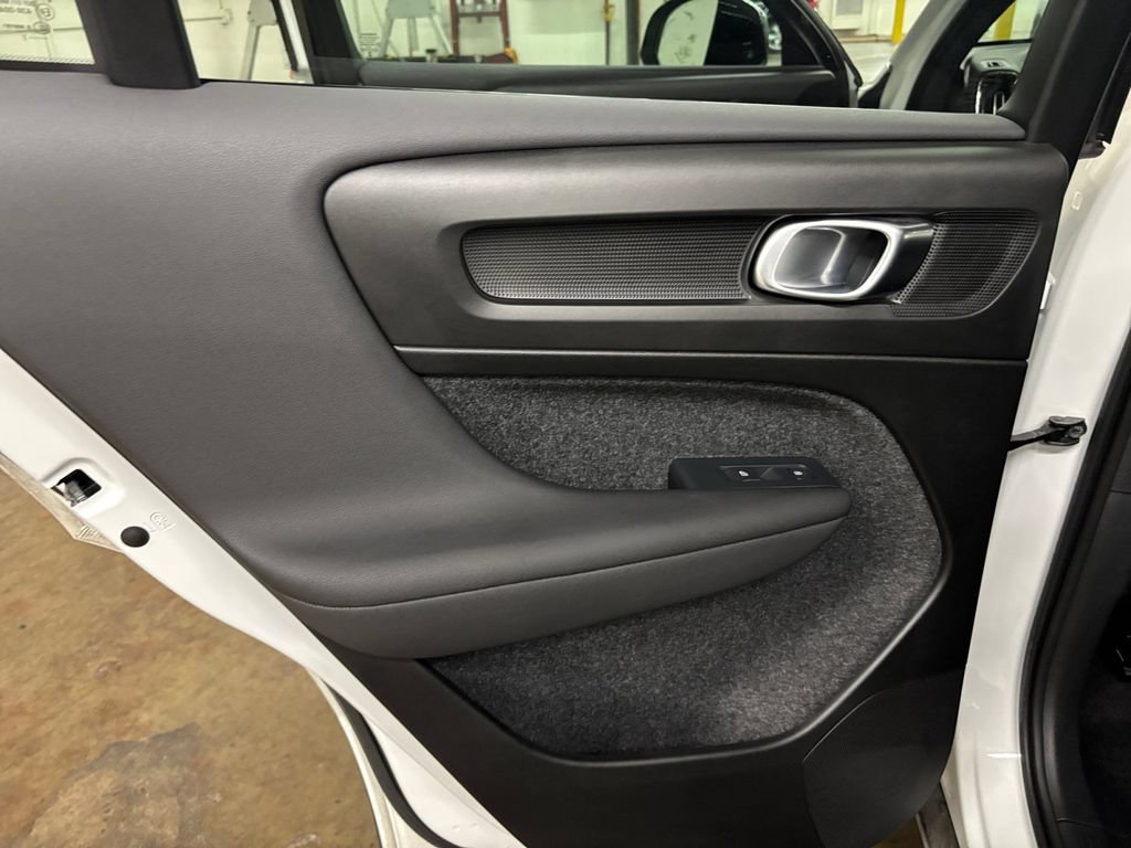 Certified 2023 Volvo C40 P8 Recharge Ultimate AWD/4WD image 15