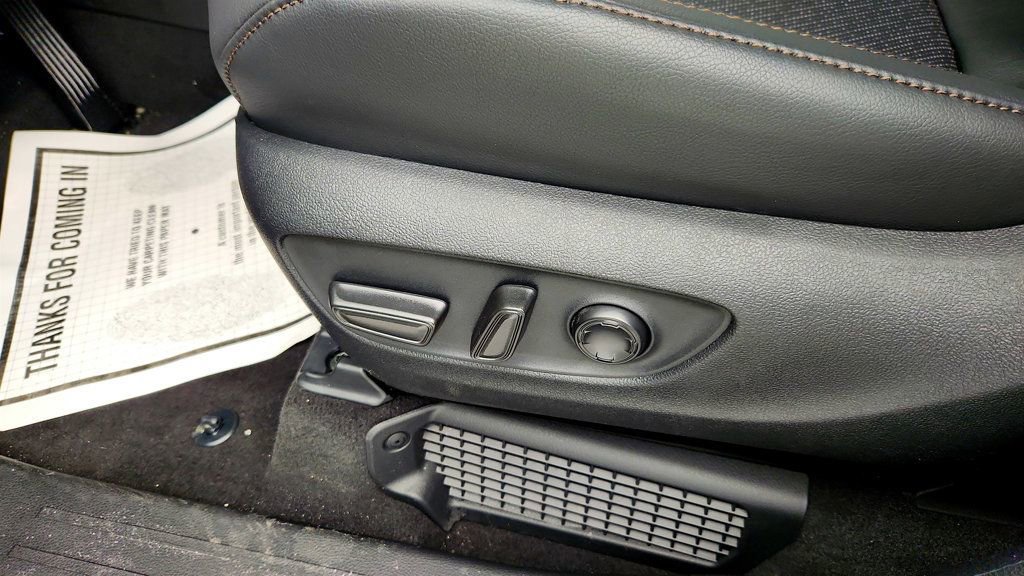 Used 2026 Toyota Sienna Platinum image 12