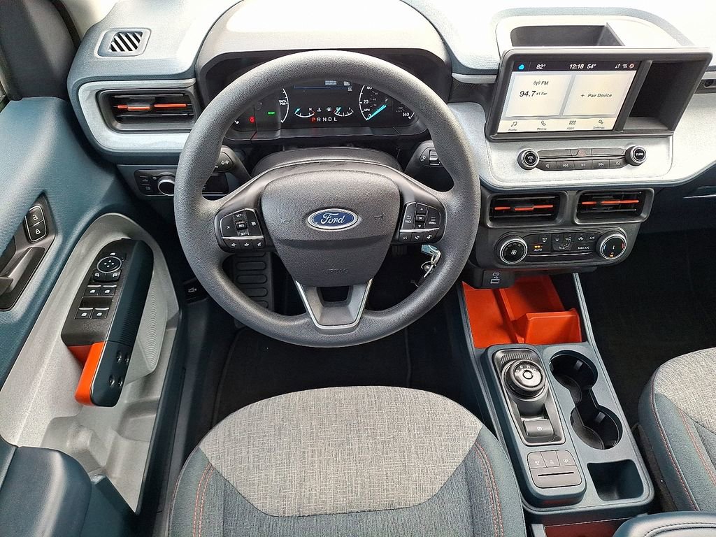 Used 2023 Ford Maverick XLT image 2