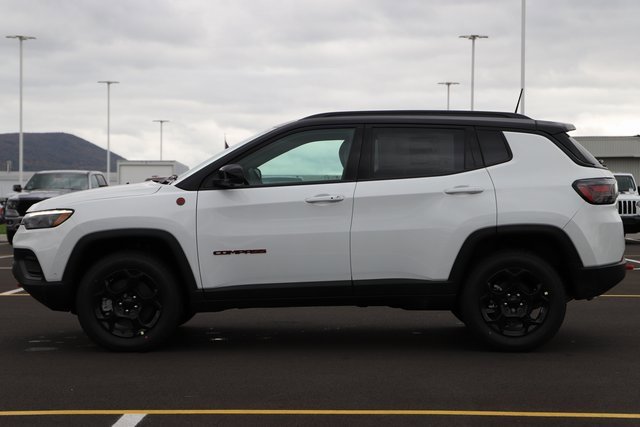New 2023 Jeep Compass Trailhawk w/ Trailhawk Elite Group image 2
