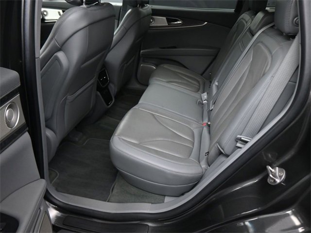 Used 2020 Lincoln Nautilus Reserve w/ Equipment Group 202A image 17