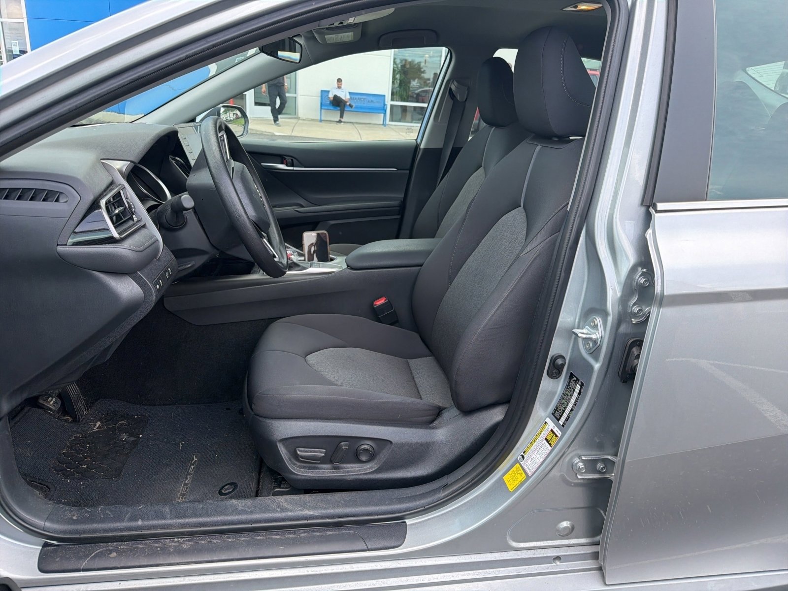 Used 2023 Toyota Camry LE FWD image 3