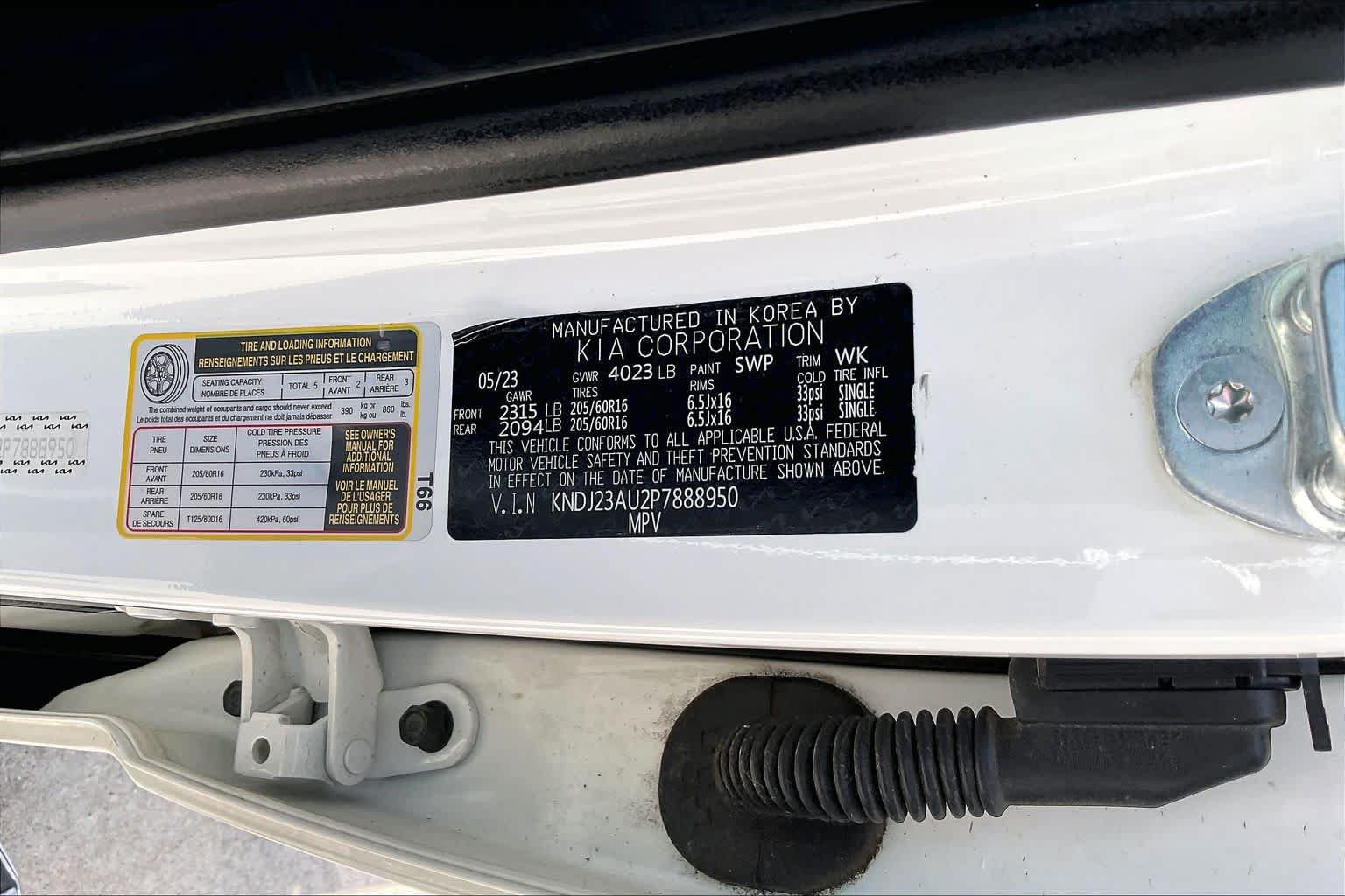 Used 2023 Kia Soul LX w/ LX Technology Package FWD image 36