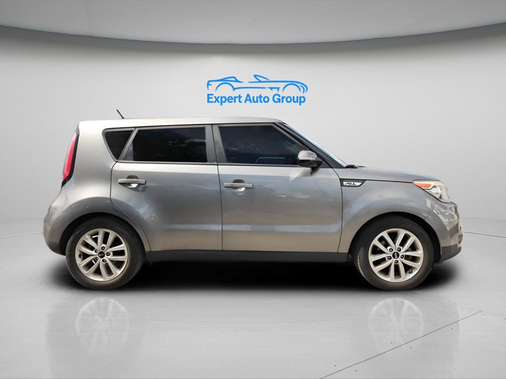 Used 2018 Kia Soul + w/ Primo Package image 3