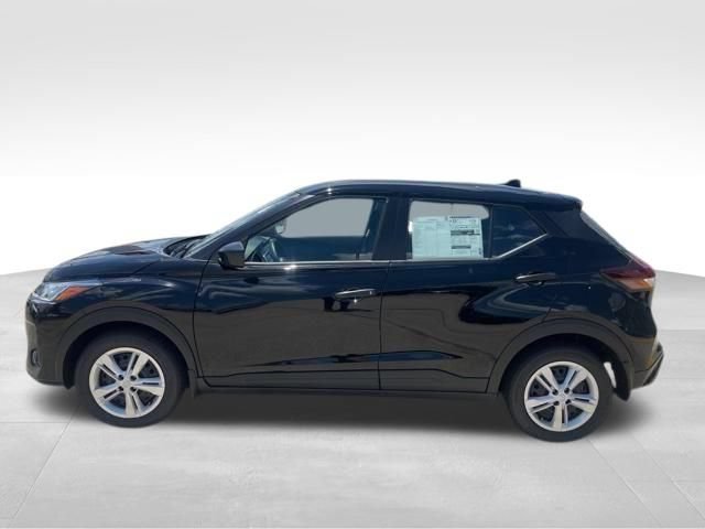 New 2025 Nissan Kicks Play S FWD image 2