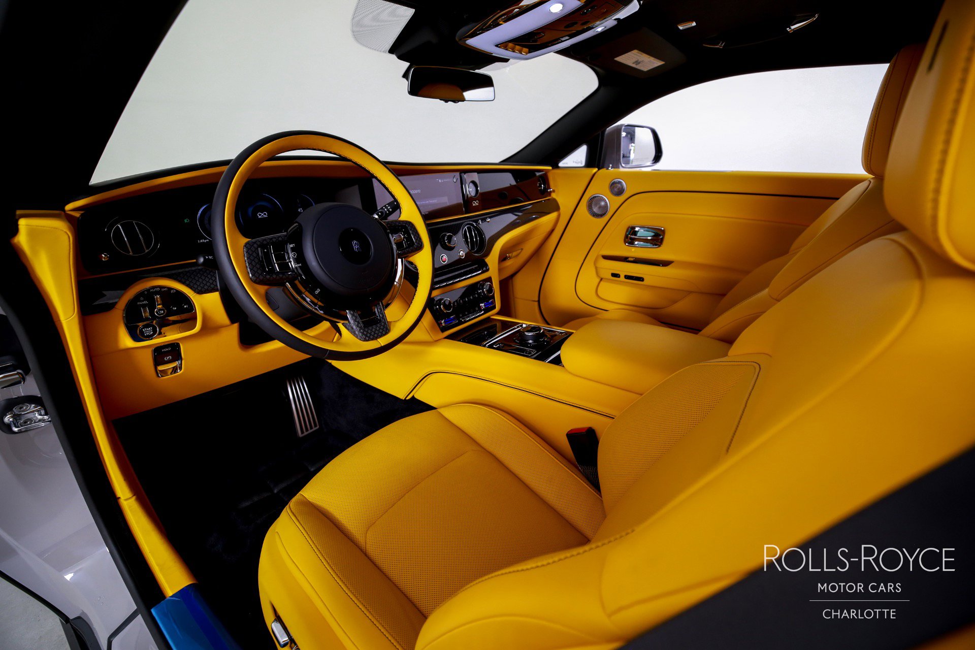 New 2025 Rolls-Royce Spectre Black Badge w/ Spectre Enhancement Package image 4