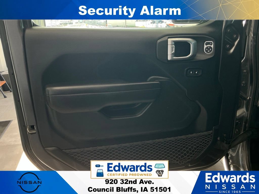 Used 2018 Jeep Wrangler Unlimited Sport S AWD/4WD image 22