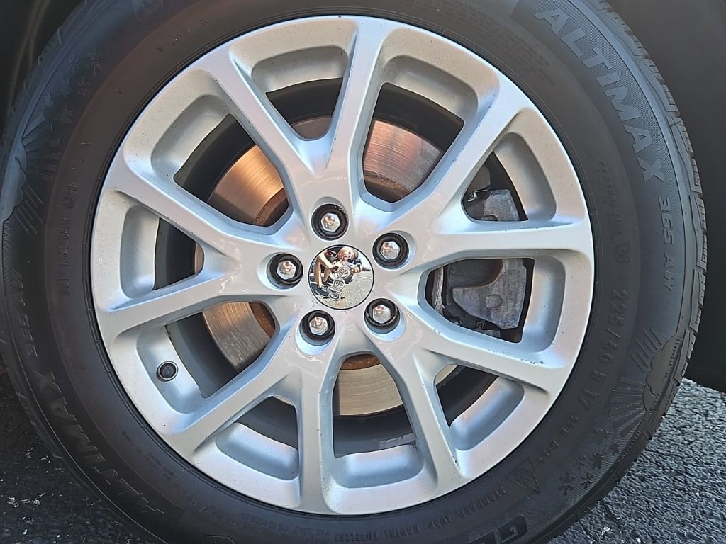 Used 2015 Jeep Cherokee Latitude image 11