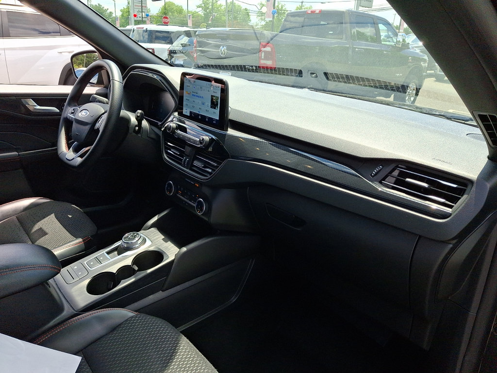 Used 2025 Ford Escape ST-Line AWD/4WD image 11